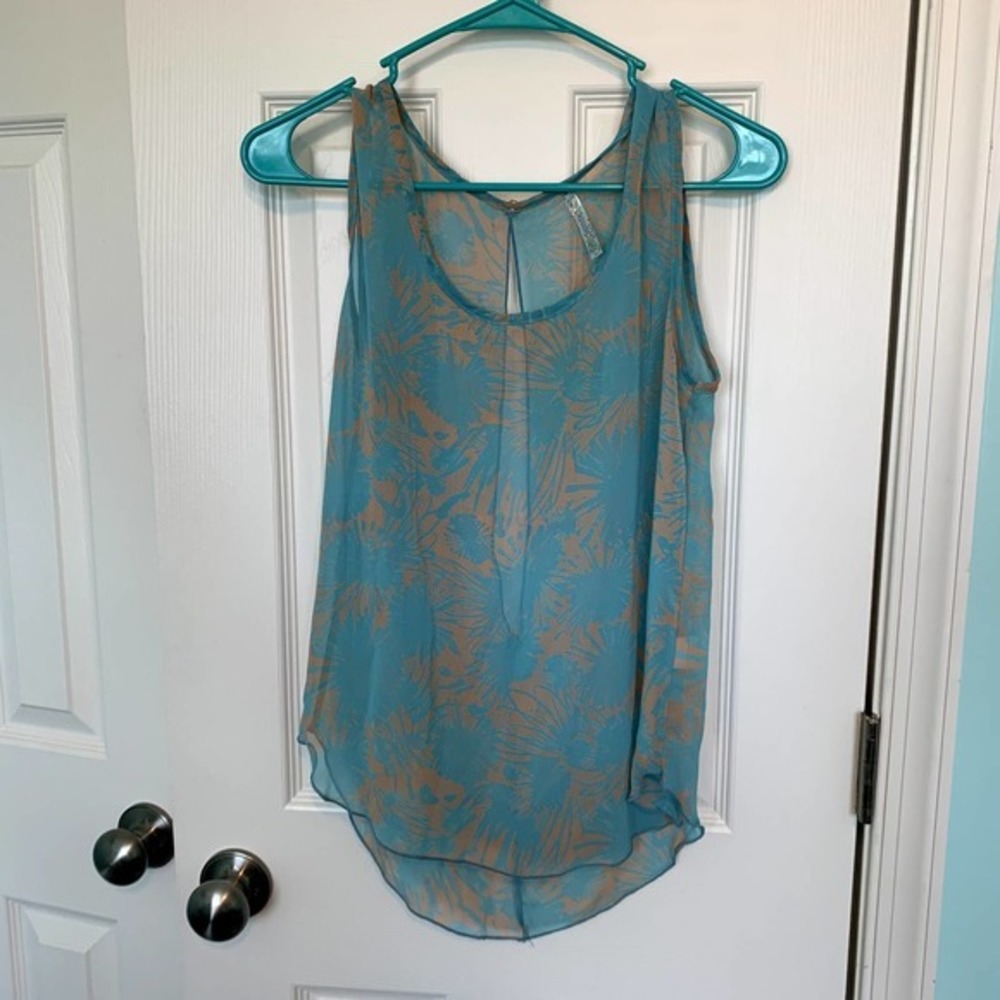 Moonlight Women's Size Small Blue Printed Sleeveless Tank‎ Top